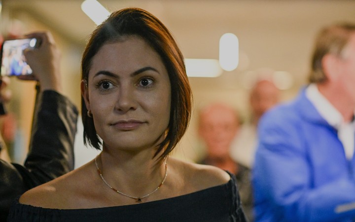 Michelle se manifesta sobre o marido: “Você já fez história”.