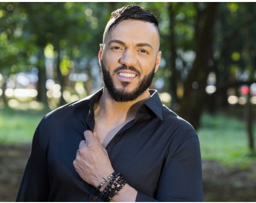 Estreia novela das 9: Belo é criticado por ator veterano.