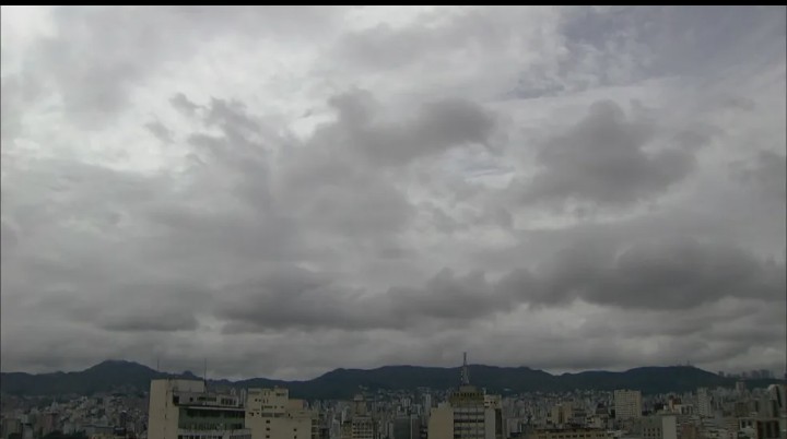 Nos próximos dias pode chover até 50% do esperado para o mês em BH e região metropolitana