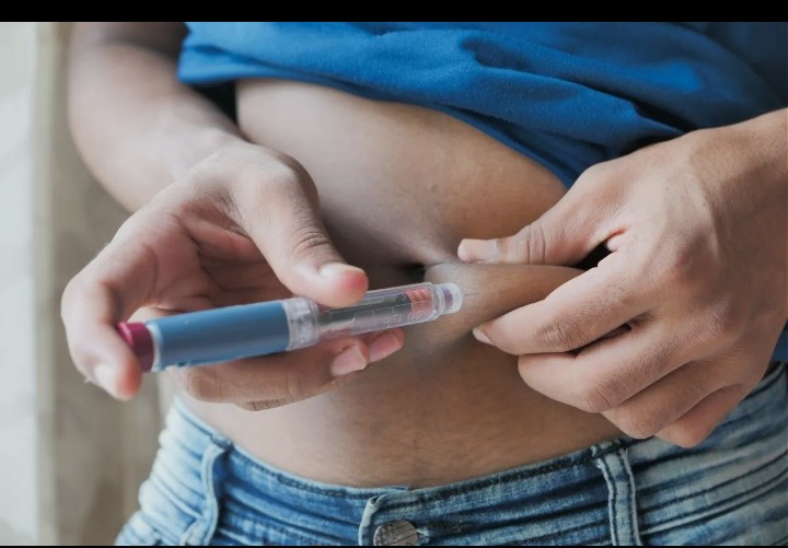 Saúde: Pesquisa aponta que usuários de canetas emagrecedoras voltam a engordar no prazo de dois anos