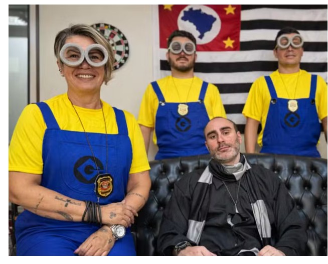 Fantasiados, policiais prendem quatro suspeitos em SP